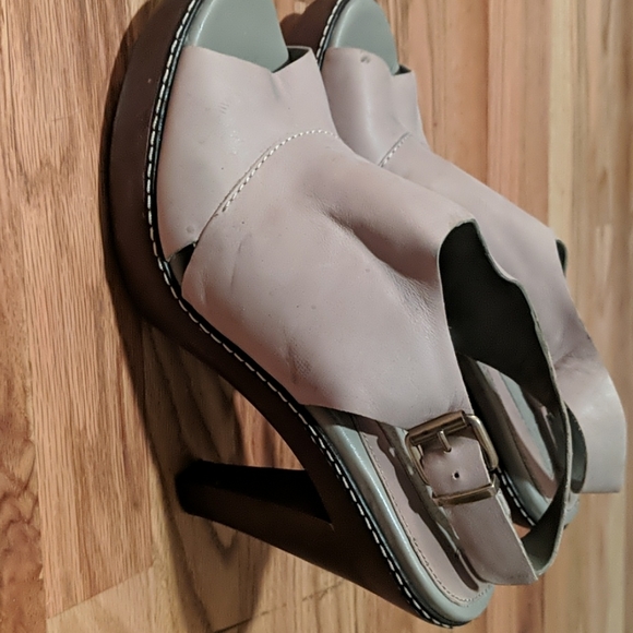 Peep toe sling back heels - Picture 2 of 3